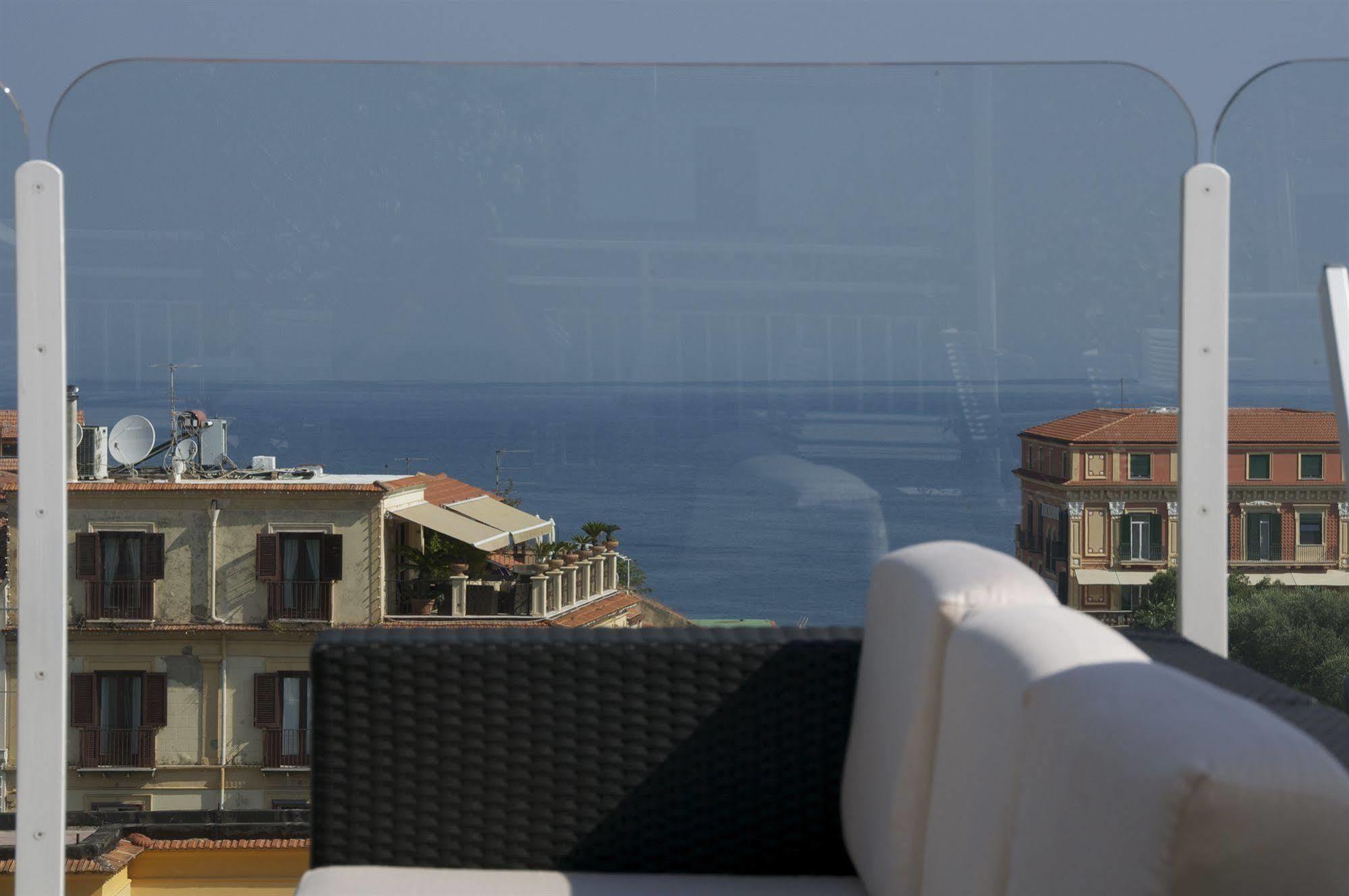 Hotel Plaza Sorrento Kültér fotó