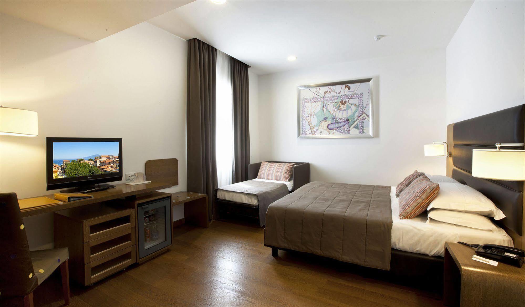 Hotel Plaza Sorrento Kültér fotó