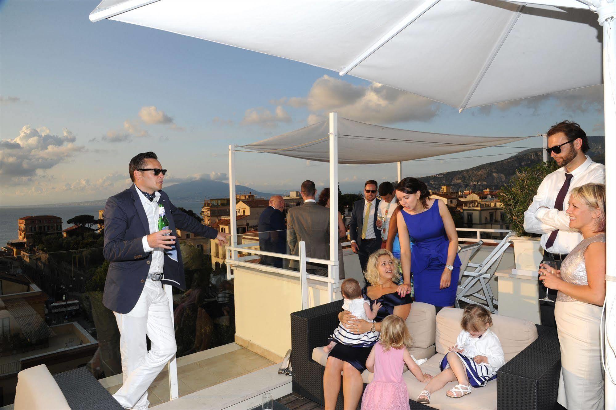 Hotel Plaza Sorrento Kültér fotó
