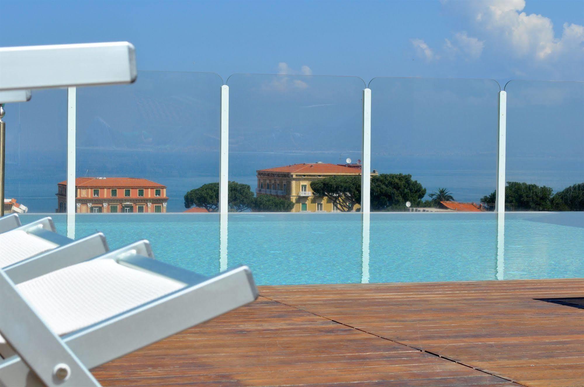 Hotel Plaza Sorrento Kültér fotó
